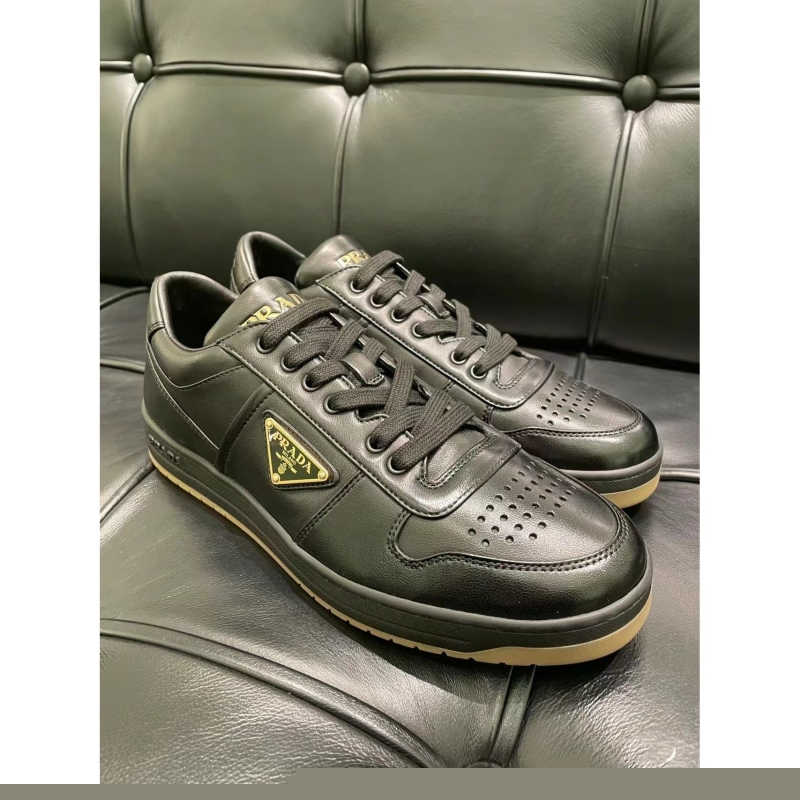 Pra*a sneakers